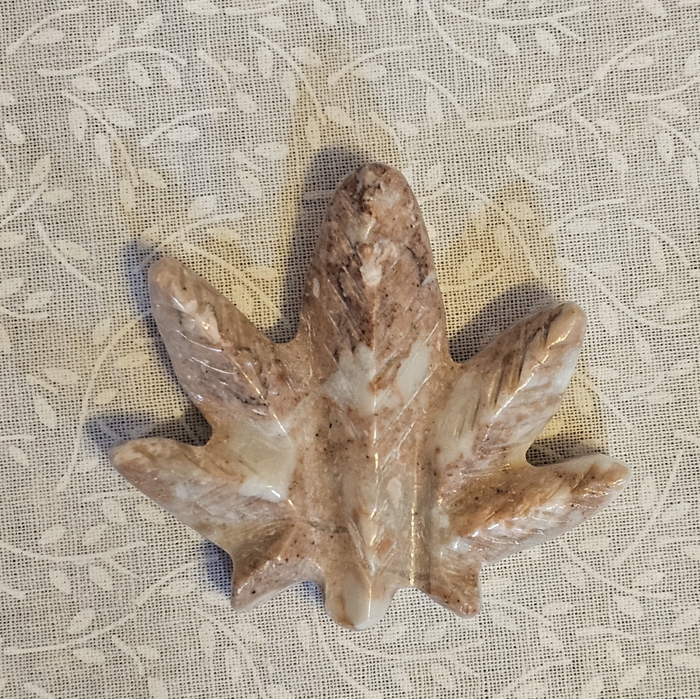 Crystal Maple (M) Leaf